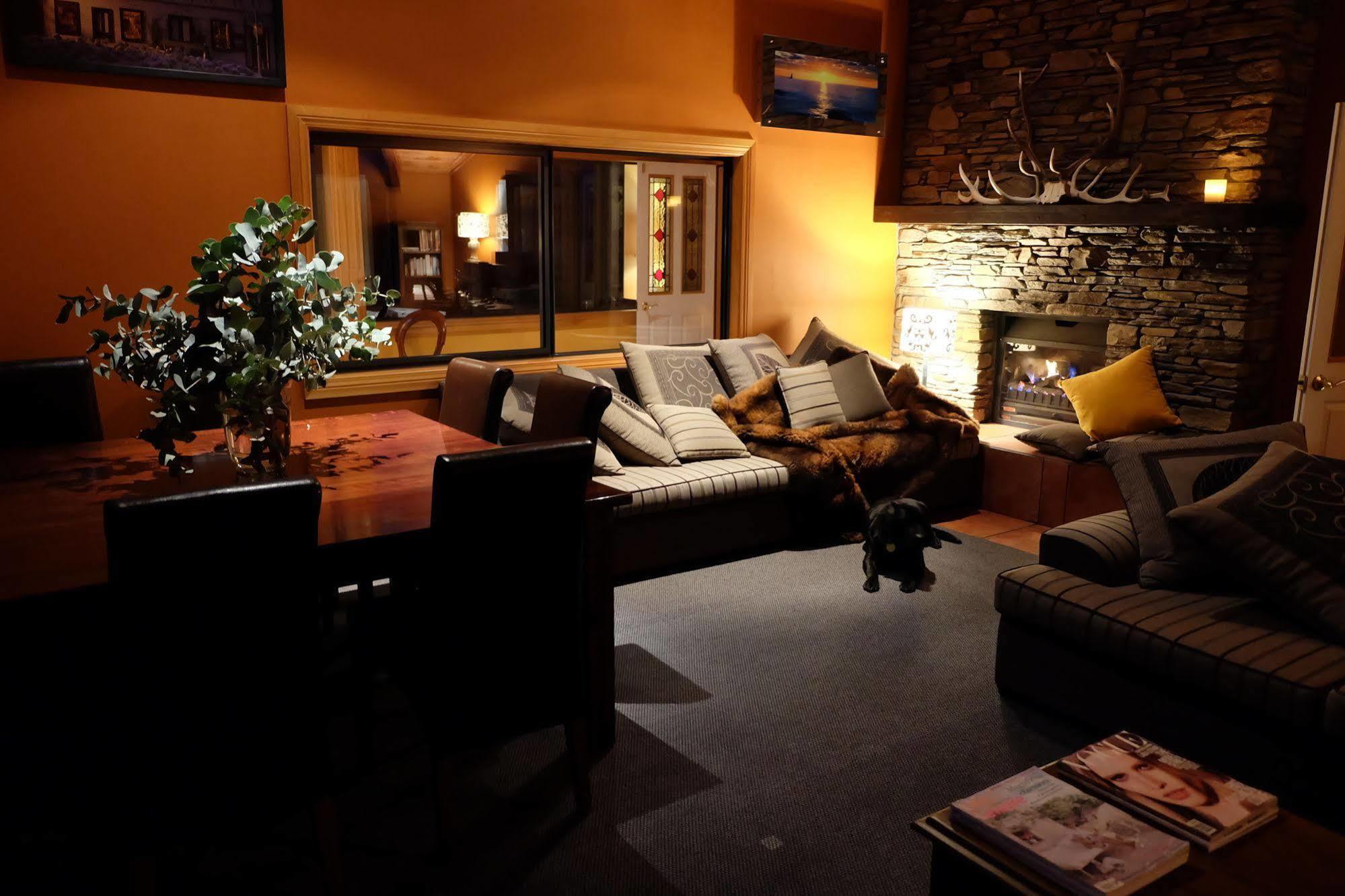 Mount Maude Country Lodge Wanaka Buitenkant foto